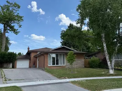 7 Amarillo Drive, Toronto, On M1j 2p7