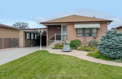 879 Antonio Street, Pickering, On L1w 1t4