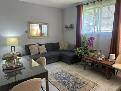 509 Colborne Street W 1, Whitby, On L1n 1x7