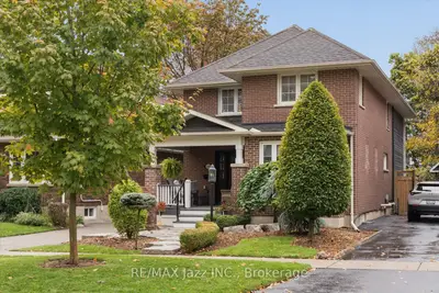 109 Lauder Road, Oshawa, On L1g 2h5