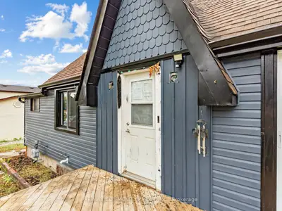 2444 Rundle Abbey, Clarington, On L1c 6x9