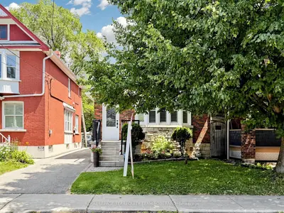 67 Barrington Avenue, Toronto, On M4c 4y9