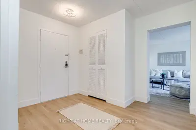 580 Mary Street E 207, Whitby, On L1n 2r3