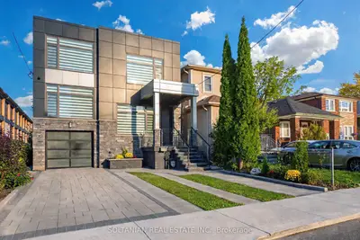 17 Trenton Avenue, Toronto, On M4c 2z3