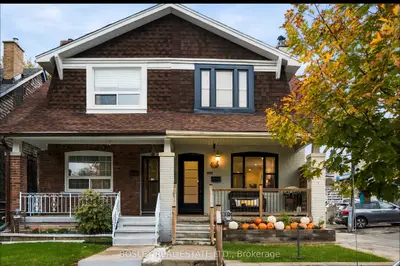 114 West Lynn Avenue, Toronto, On M4c 3w2