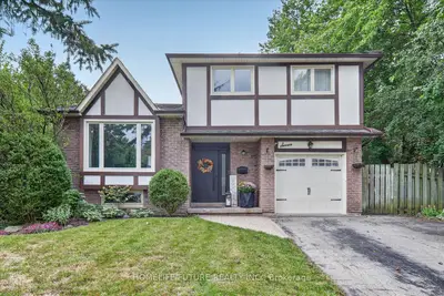 7 Toms Court, Whitby, On L1n 6l6