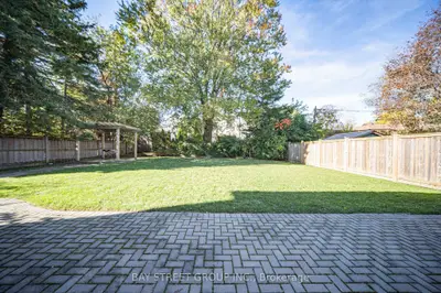 428 Brownfield Gardens, Toronto, On M1c 2y7