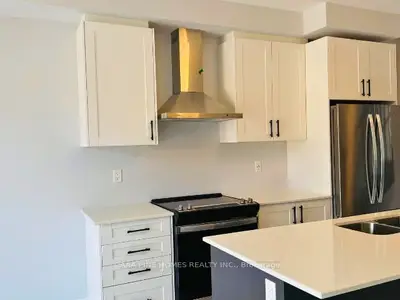 2833 Whites Road, Pickering, On L1x 0p4