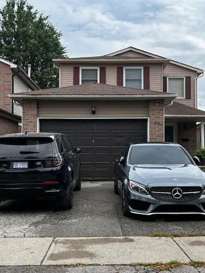 49 Dobson Drive, Ajax, On L1s 5g4