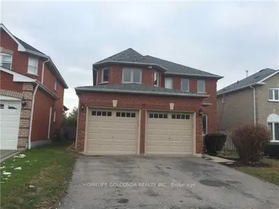 17 Hartrick Place, Whitby, On L1r 2c3
