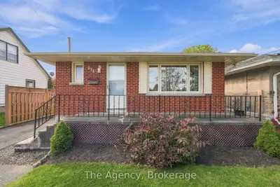 374 Nipigon Street, Oshawa, On L1j 4n9