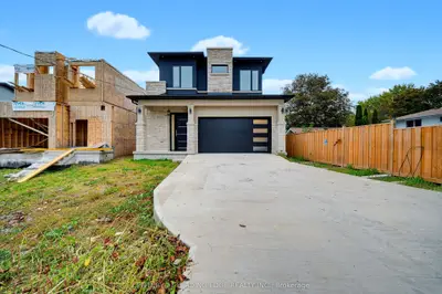 158 Hillcrest Drive, Whitby, On L1n 3c4