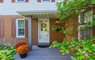 19 Castle Hill Drive, Toronto, On M1t 2y2