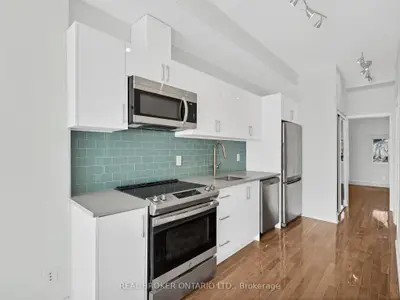 1928 Gerrard Street E Main Fl, Toronto, On M4l 2c1