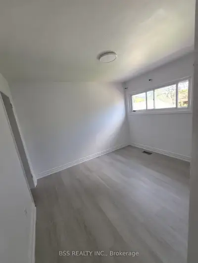 88 Southampton Drive, Toronto, On M1k 4v7