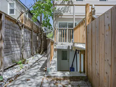 20 Kildonan Drive Lower, Toronto, On M1n 3b5