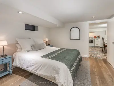 1654 Gerrard Street E Lower Level, Toronto, On M4l 2a8