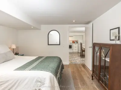 1654 Gerrard Street E Lower Level, Toronto, On M4l 2a8