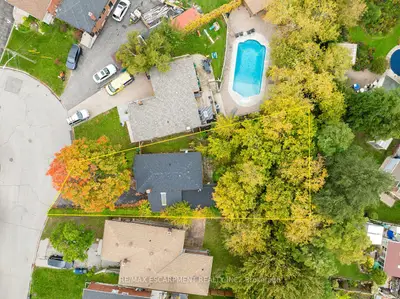 25 Tardree Place, Toronto, On M1r 3x2