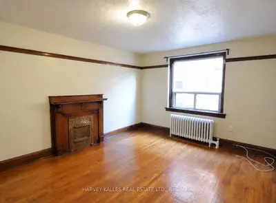 2220 Queen Street E 7, Toronto, On M4e 1e9