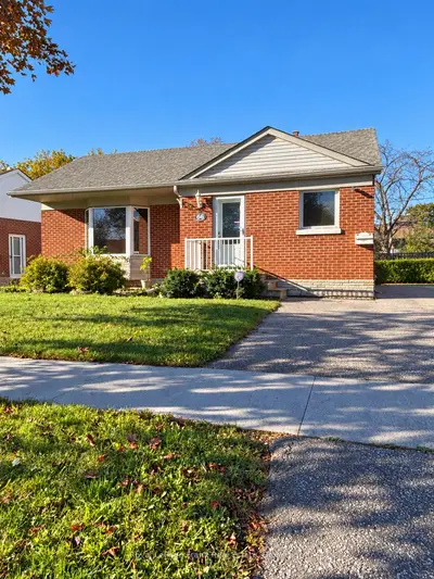 66 Admiral Road, Ajax, On L1s 2n9