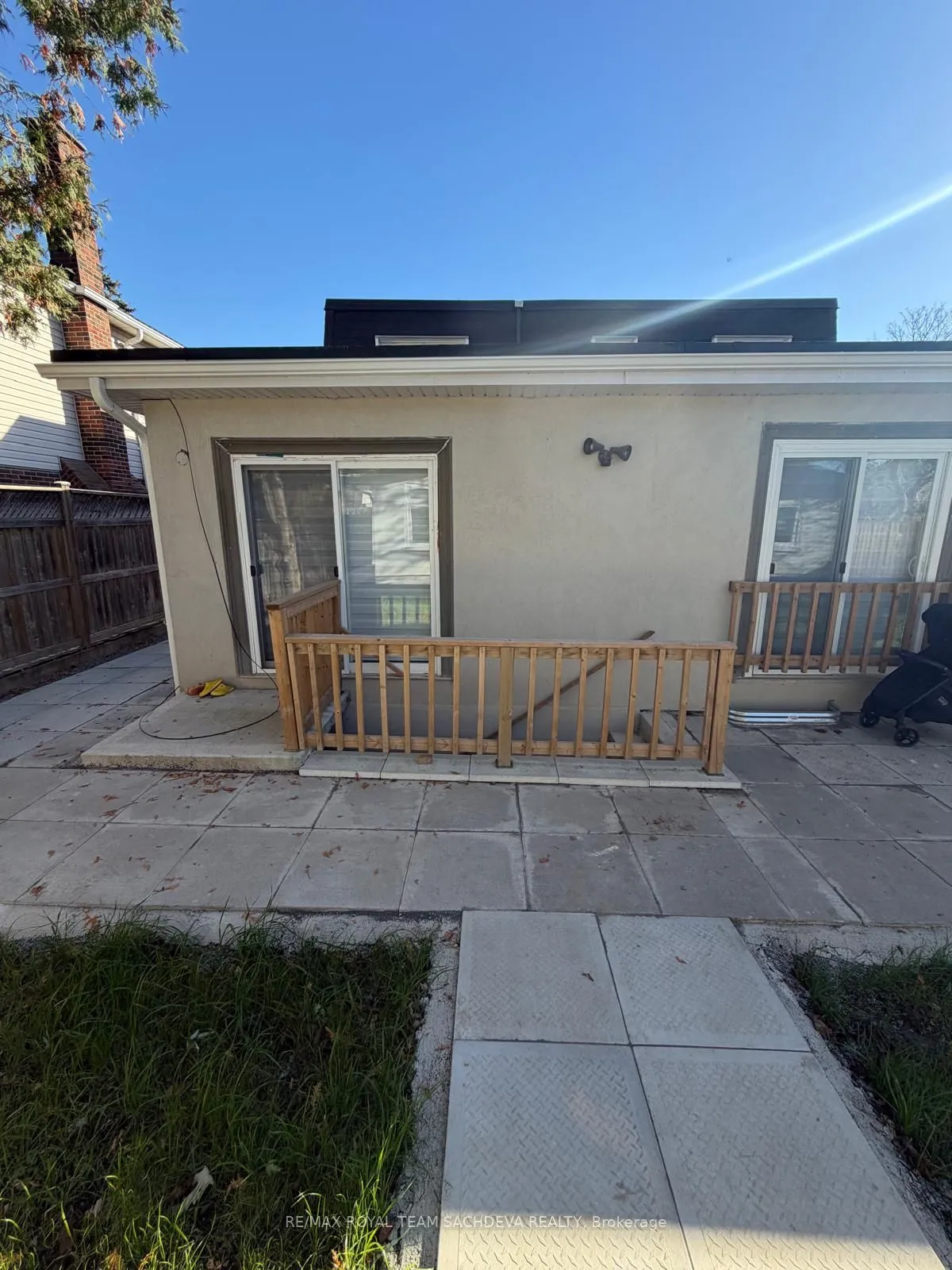 14 Fluellen Drive Lower, Toronto, On M1w 2b3