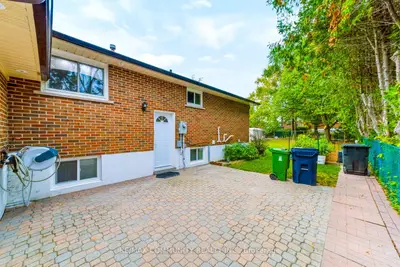 238 Orton Park Road B3, Toronto, On M1g 3h4