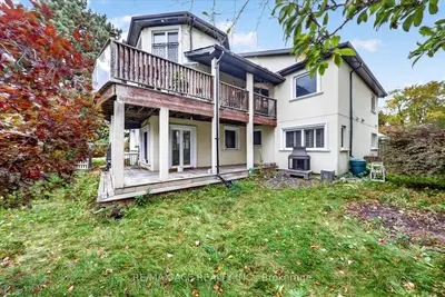 3 Larwood Boulevard Main, Toronto, On M1m 2m4