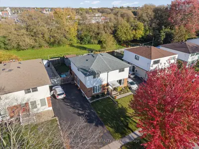 297 Durham Court, Oshawa, On L1j 5r5
