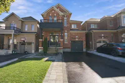 165 Douglas Kemp Crescent, Clarington, On L1c 7e4
