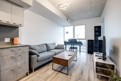 15 Baseball Place 1106, Toronto, On M4m 0e6
