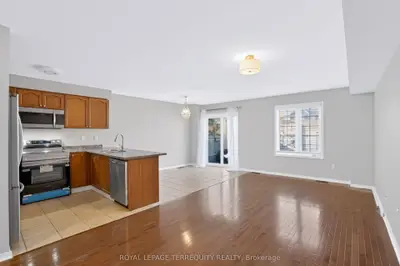 253 Sprucewood Crescent W 19, Clarington, On L1c 0g6