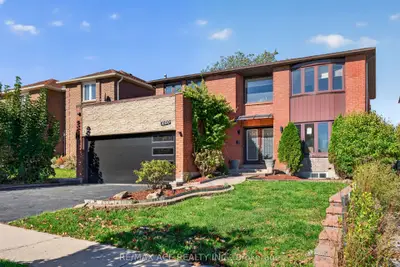 1690 Major Oaks Road, Pickering, On L1x 1x1