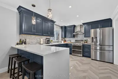 507 Alder Court, Pickering, On L1v 4t2