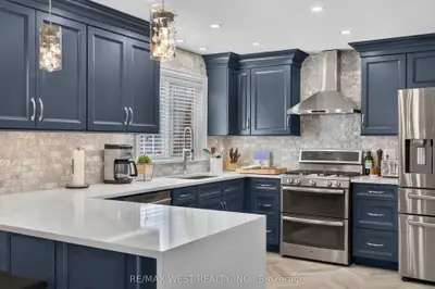 507 Alder Court, Pickering, On L1v 4t2