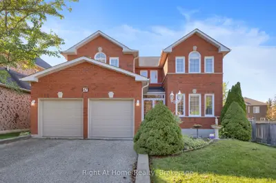 47 Welsh Street, Ajax, On L1t 4a4
