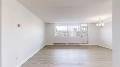 207 Galloway Road 403, Toronto, On M1e 4x3