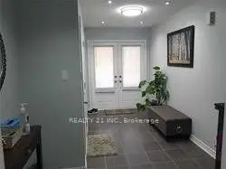 37 Pringdale Gardens Circle, Toronto, On M1j 0b1