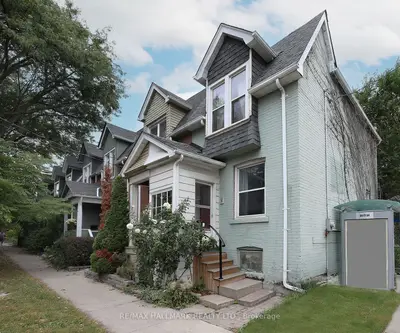 1 Lockwood Road, Toronto, On M4l 3m7