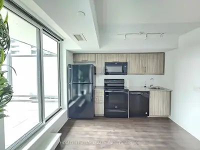 30 Meadowglen Place 202, Toronto, On M1g 0a7