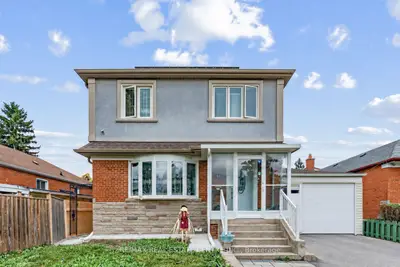 14 Flora Drive Lower, Toronto, On M1p 1a3