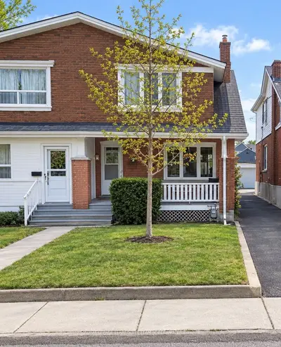 61 Secord Avenue, Toronto, On M4c 2c5