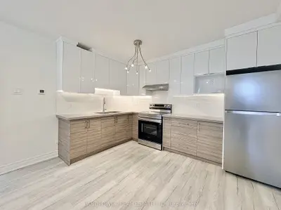 373 Broadview Avenue 7, Toronto, On M4k 2m7
