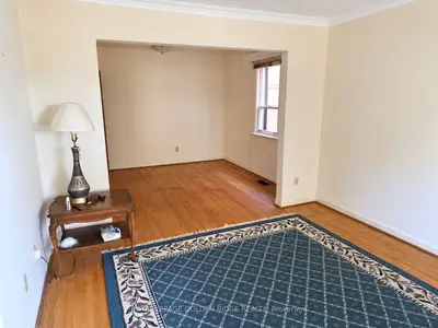 89 Spruce Hill Road, Toronto, On M4e 3g5