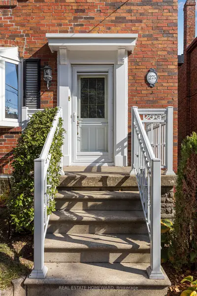 275 Blantyre Avenue, Toronto, On M1n 2s2