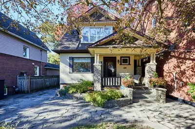 26 Bingham Avenue, Toronto, On M4e 3p9