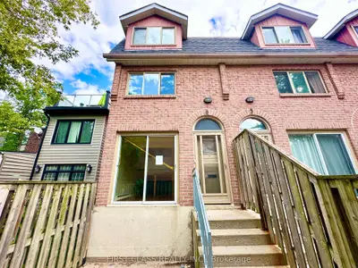 32 Curzon Street 6, Toronto, On M4m 3b4