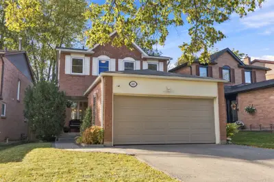 660 Foxwood Trail, Pickering, On L1v 3x8