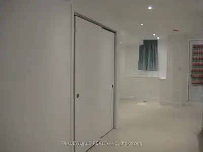 765 Gerrard Street E Lower, Toronto, On M4m 1y5