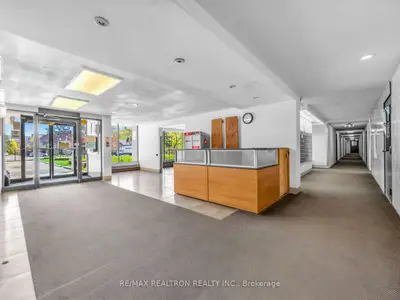 180 Markham Road 501, Toronto, On M1m 2z9